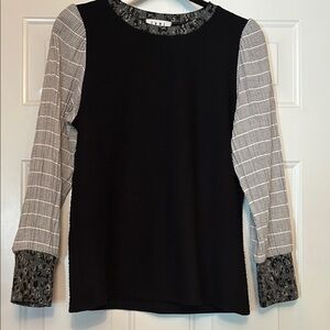 THML Women's Black/White LS Top S Textured Fabrics Casual Knit Pullover